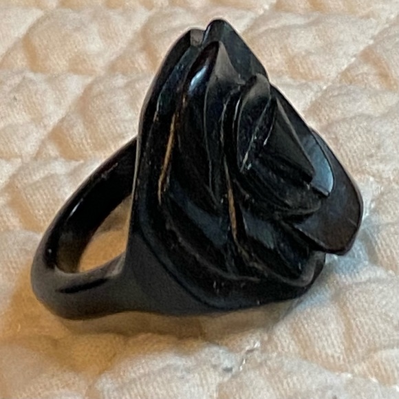 Bakelite Ring - Picture 3 of 6